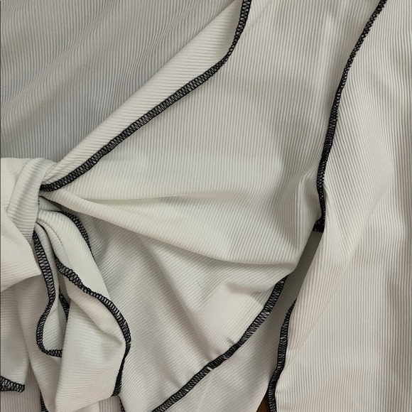 TIE FRONT CONTRAST STITCHING LONG SLEEVE - Picture 3 of 4